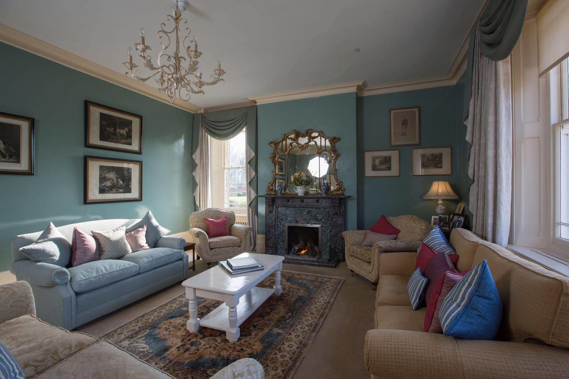 Overtown Manor Bed And Breakfast Σουίντον Εξωτερικό φωτογραφία