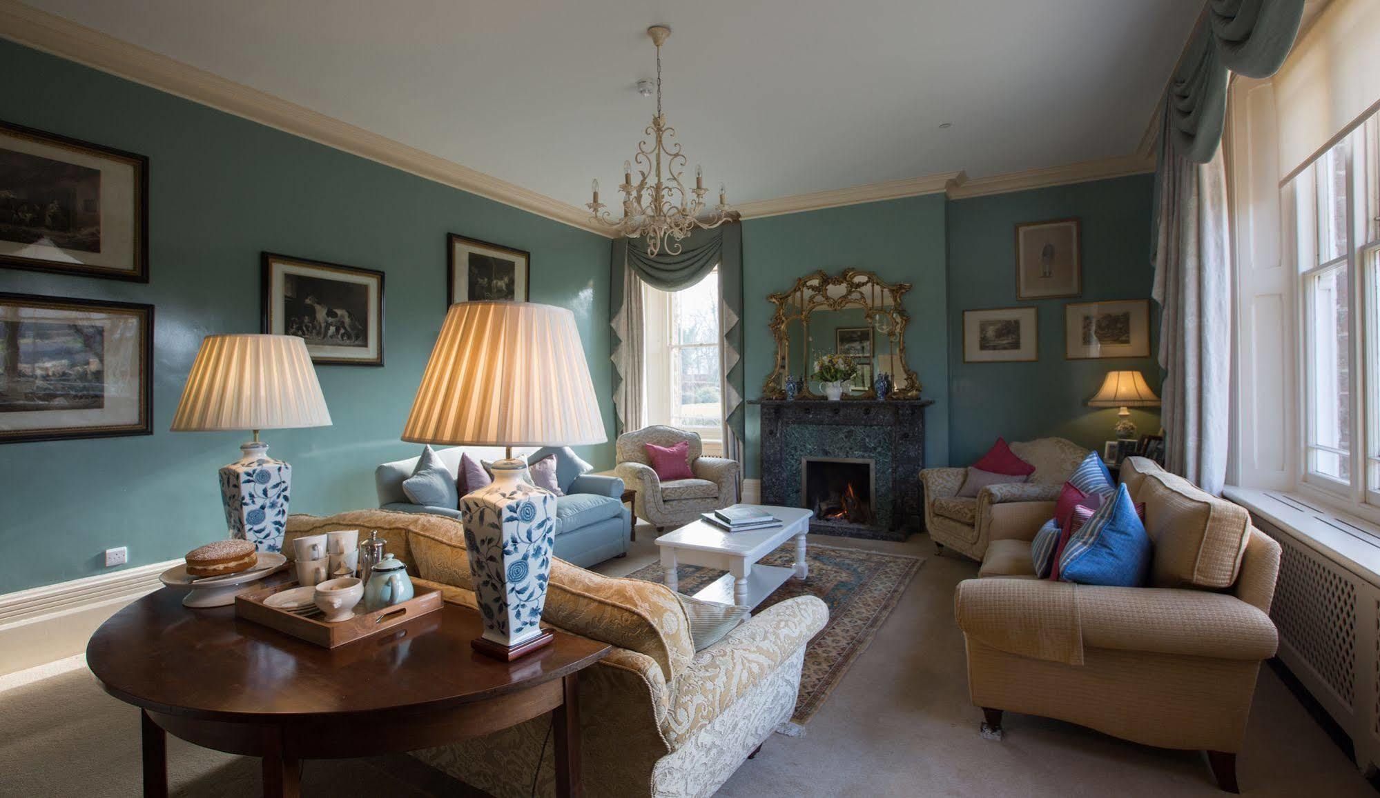 Overtown Manor Bed And Breakfast Σουίντον Εξωτερικό φωτογραφία